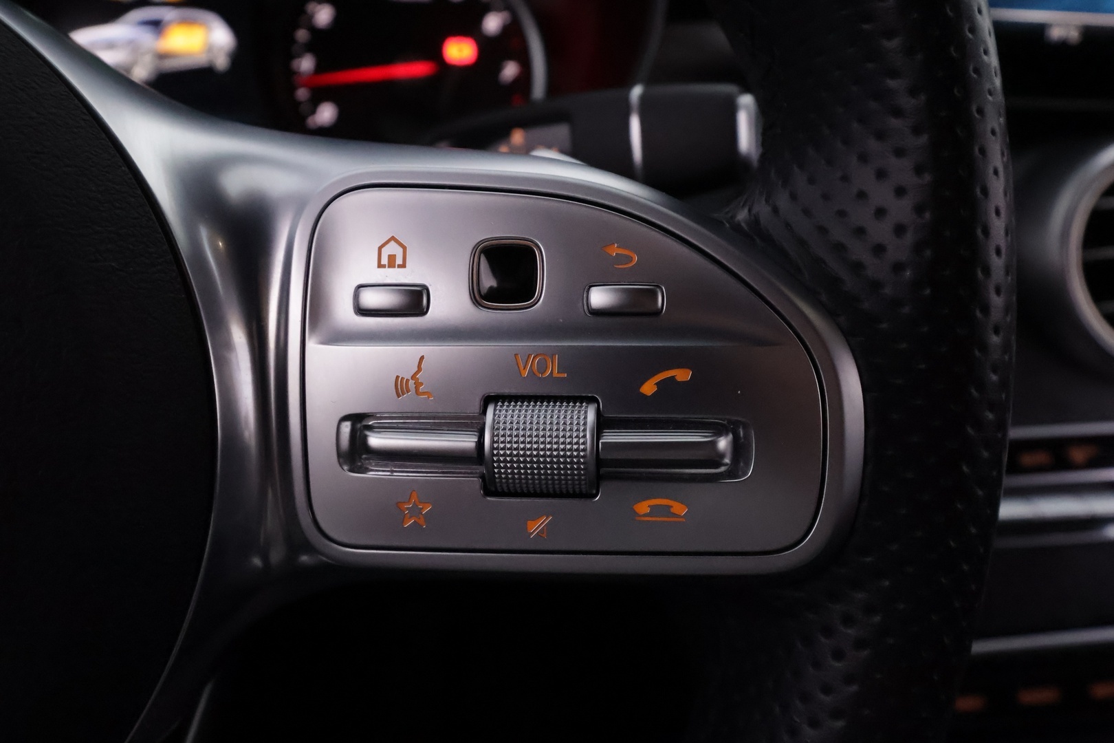 MERCEDES-BENZ C 2020