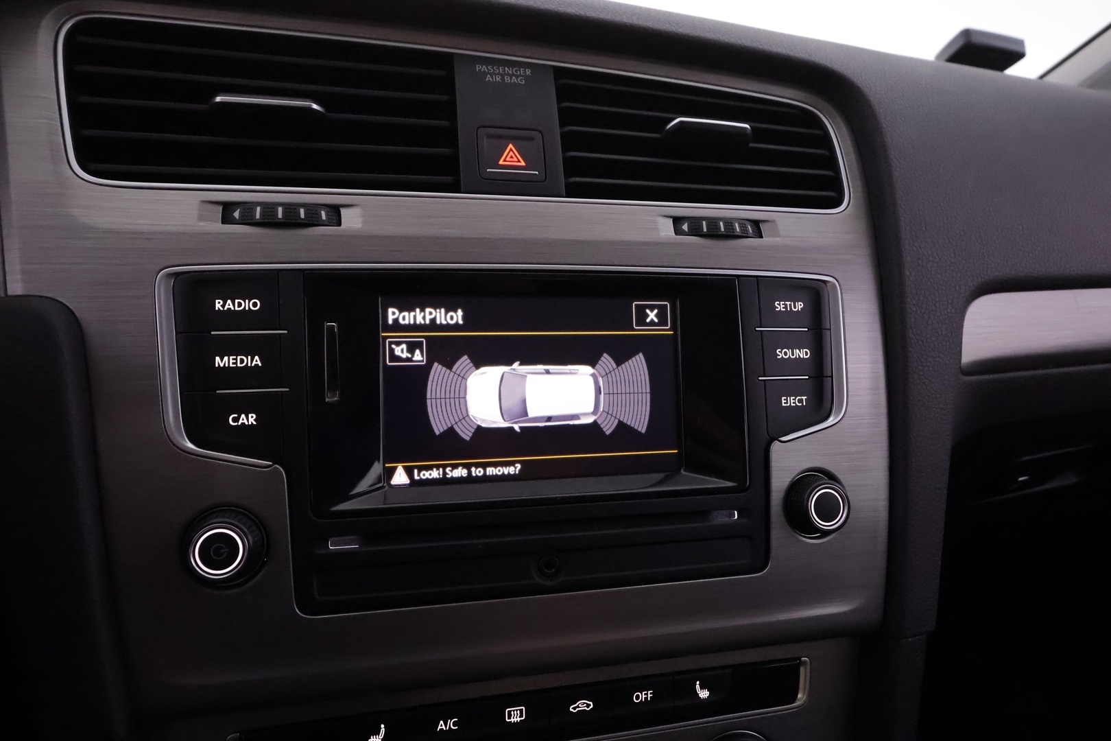 VOLKSWAGEN Golf 2015