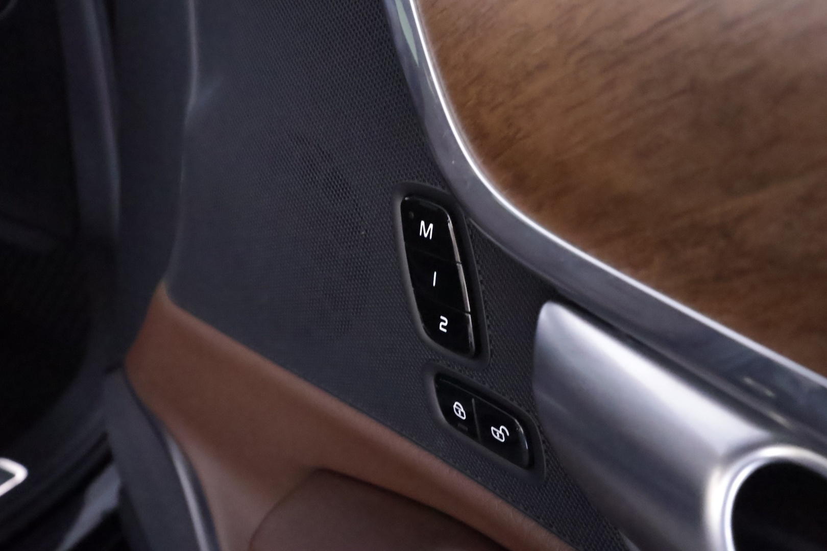 VOLVO S90 2020
