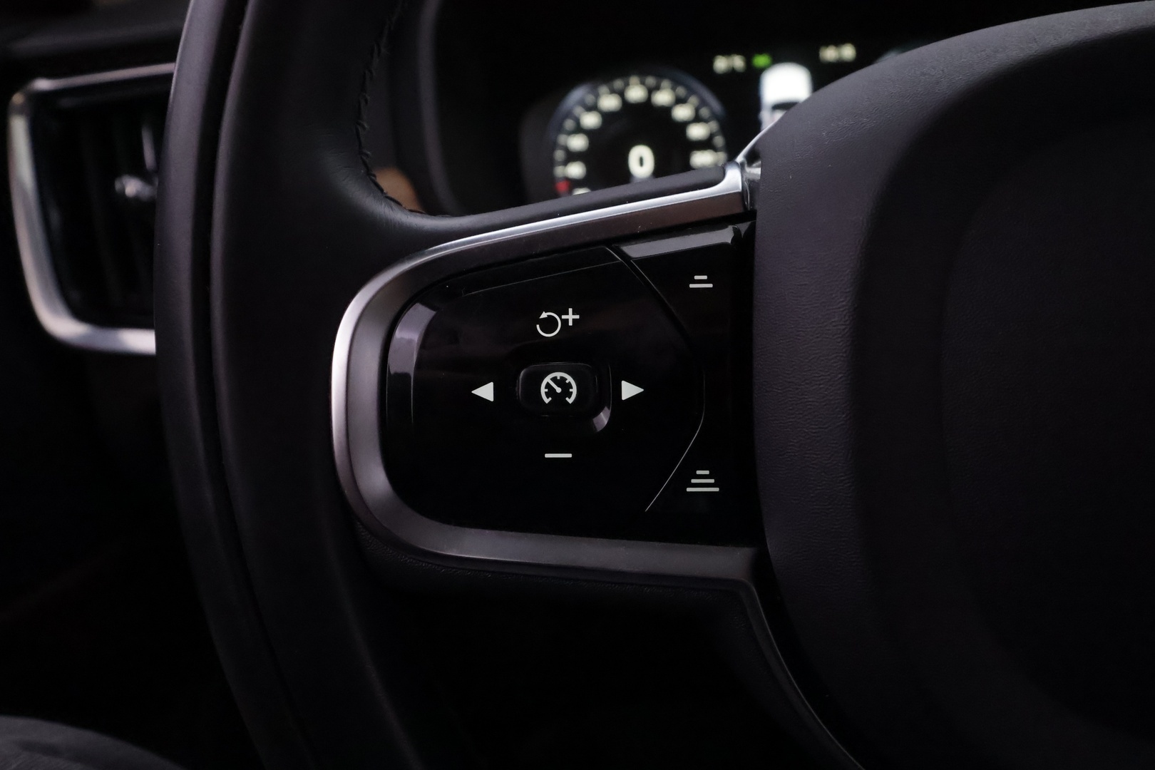 VOLVO S90 2020
