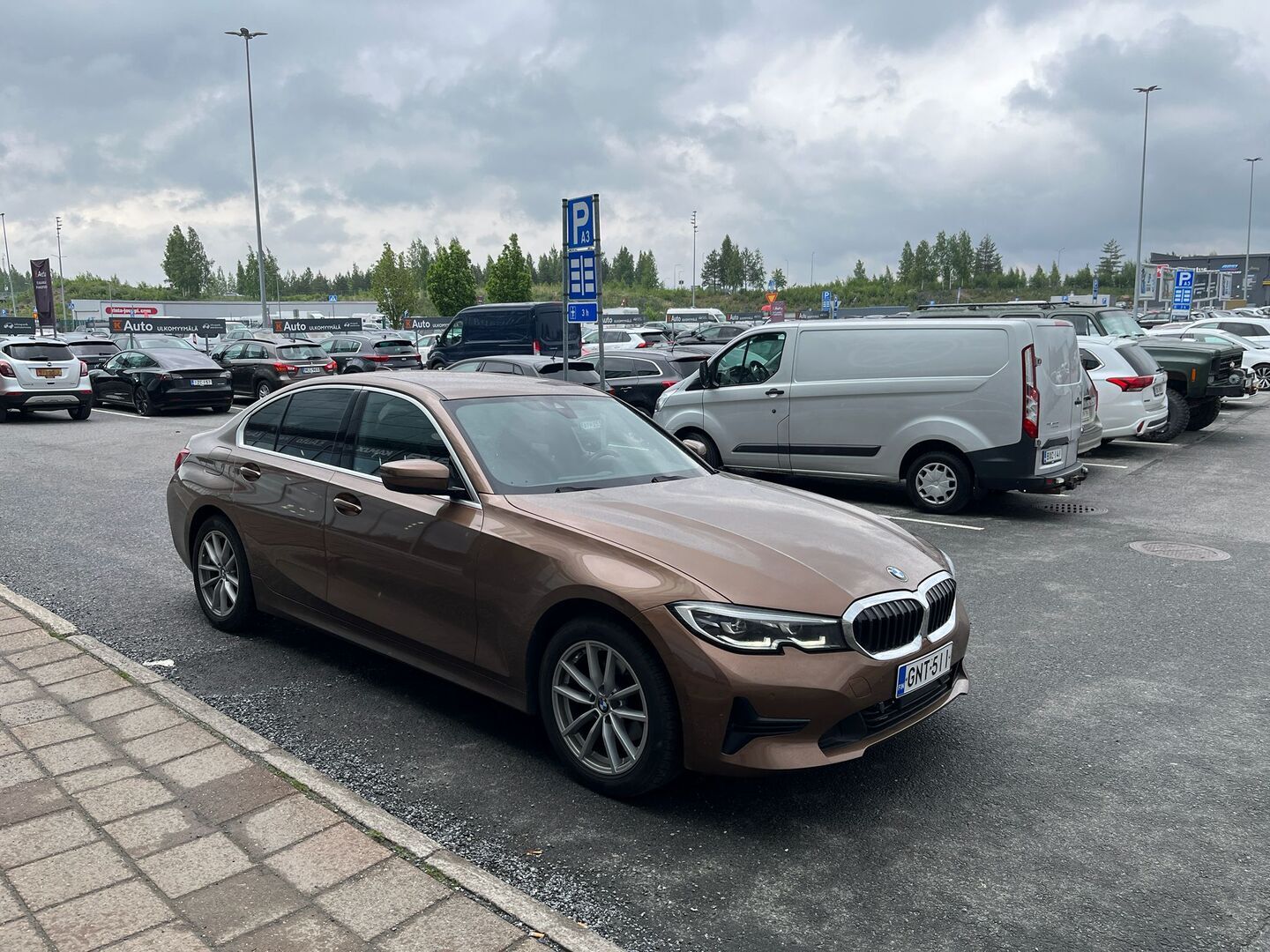 BMW 320 2019