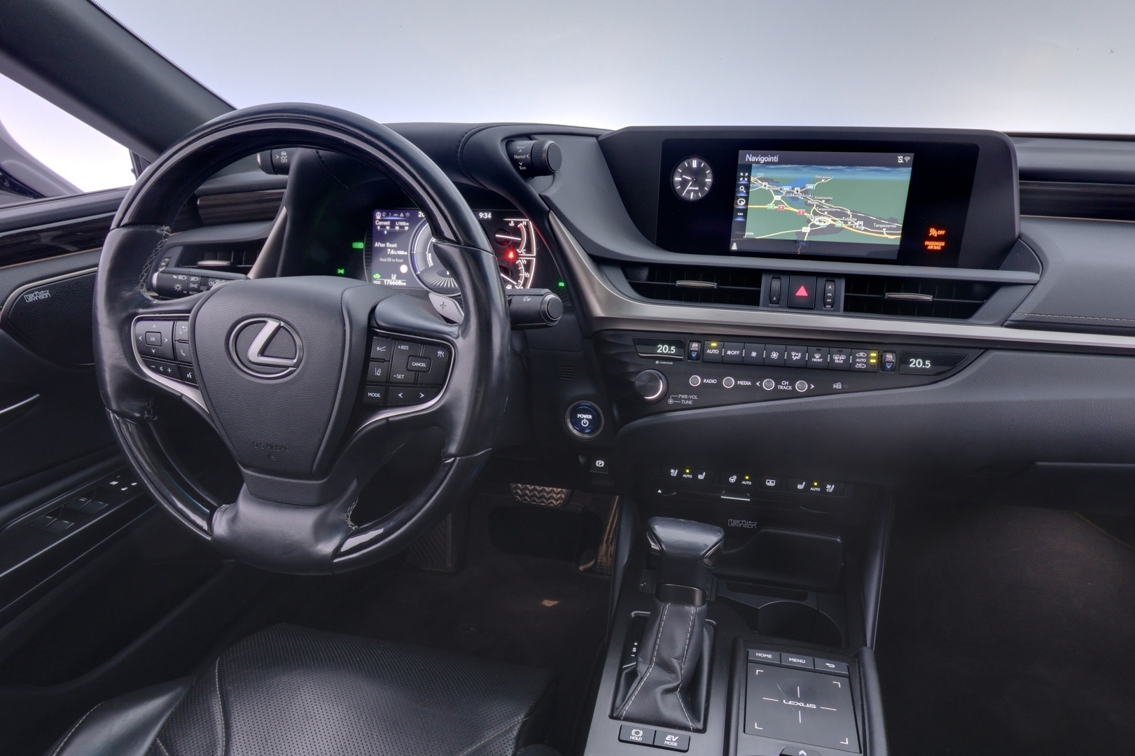 LEXUS ES 2019
