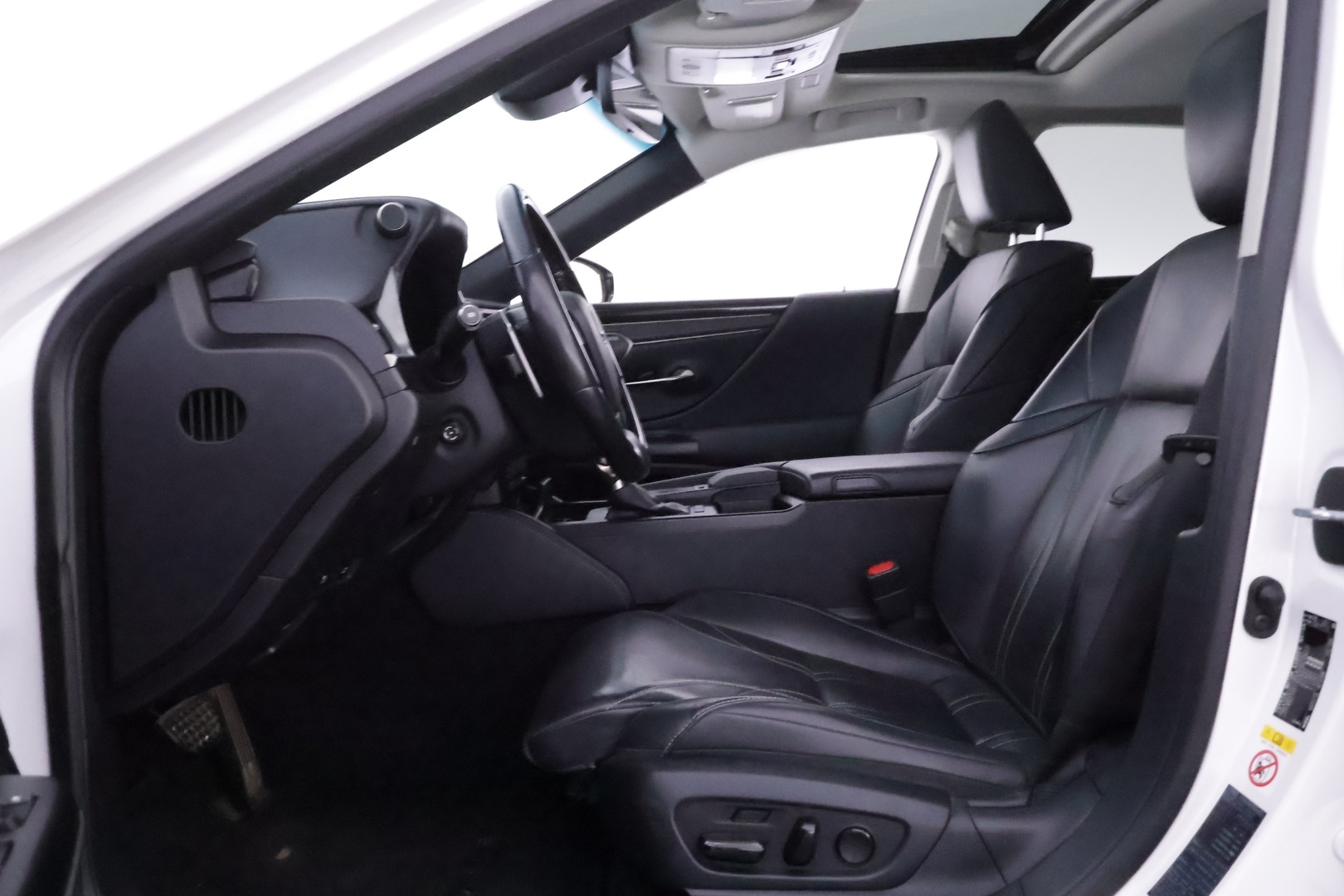 LEXUS ES 2019