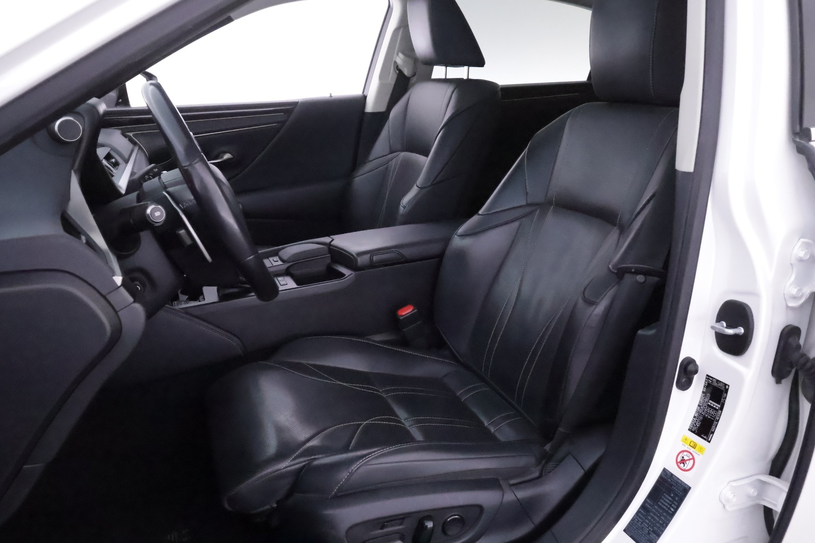 LEXUS ES 2019