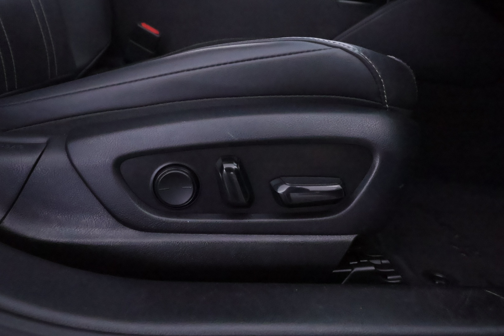 LEXUS ES 2019