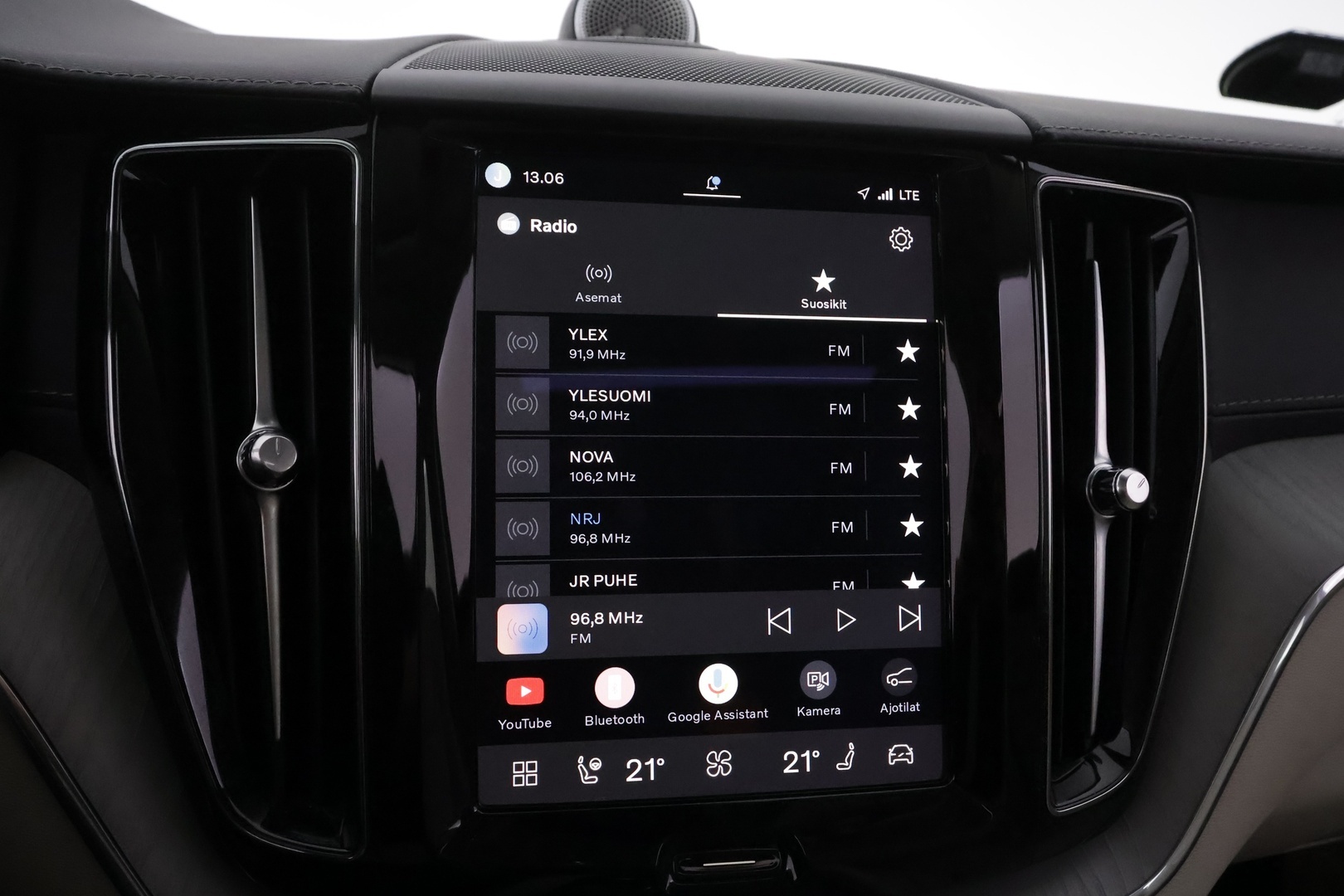 VOLVO XC60 2023