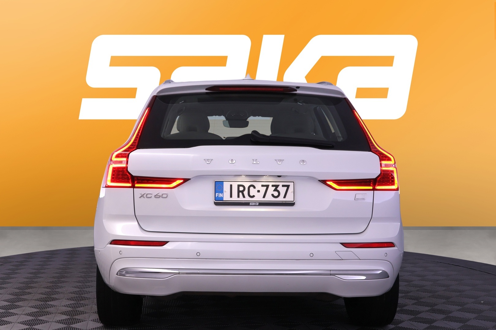 VOLVO XC60 2023
