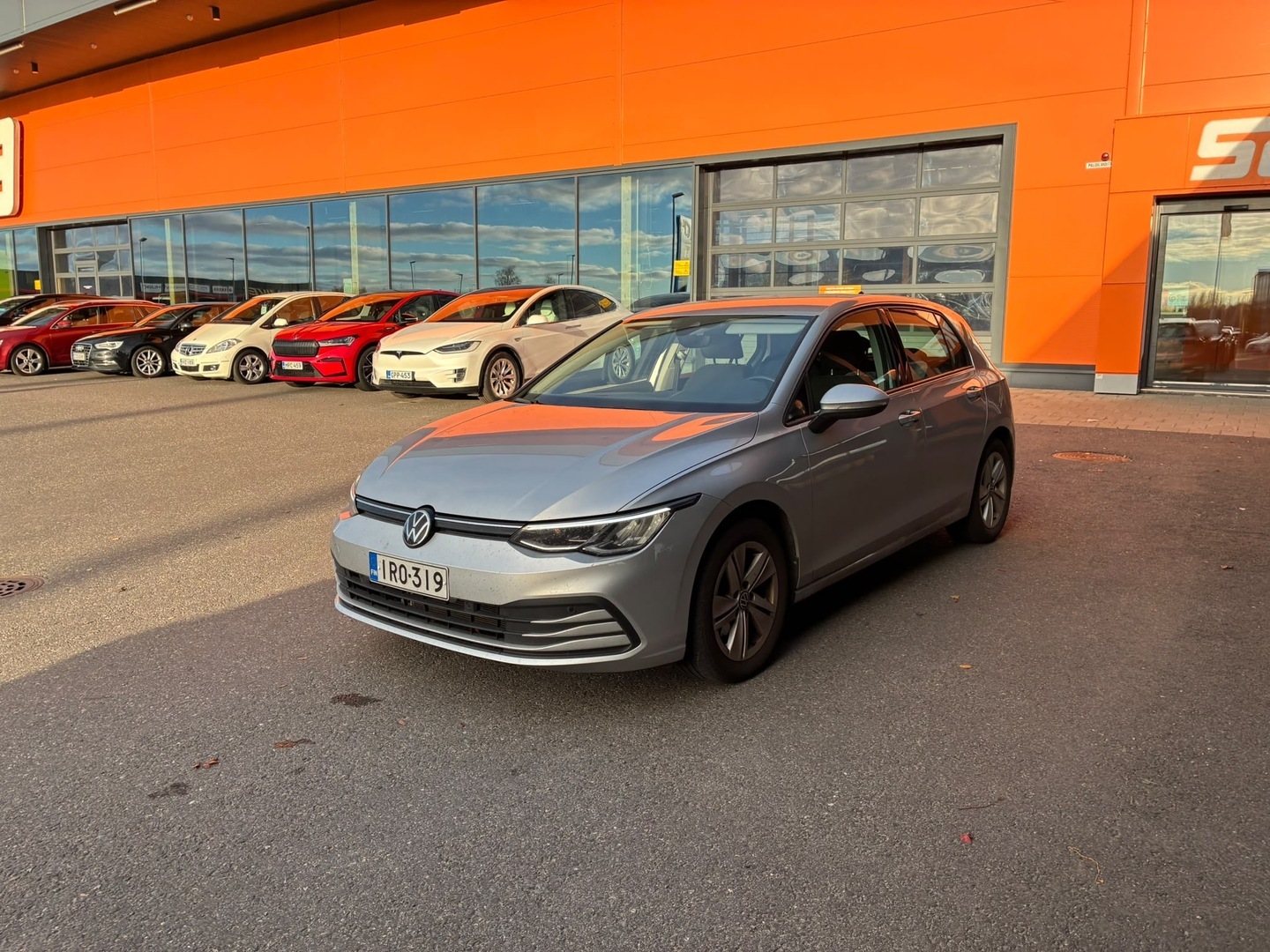 VOLKSWAGEN Golf 2024