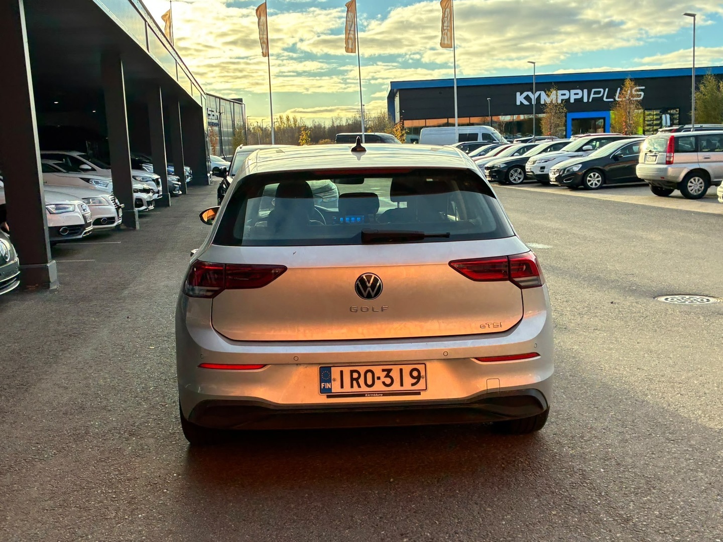 VOLKSWAGEN Golf 2024