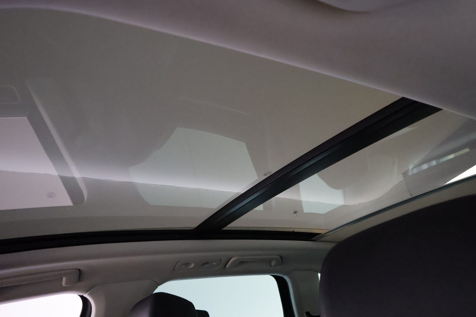 VOLKSWAGEN Touareg 2015