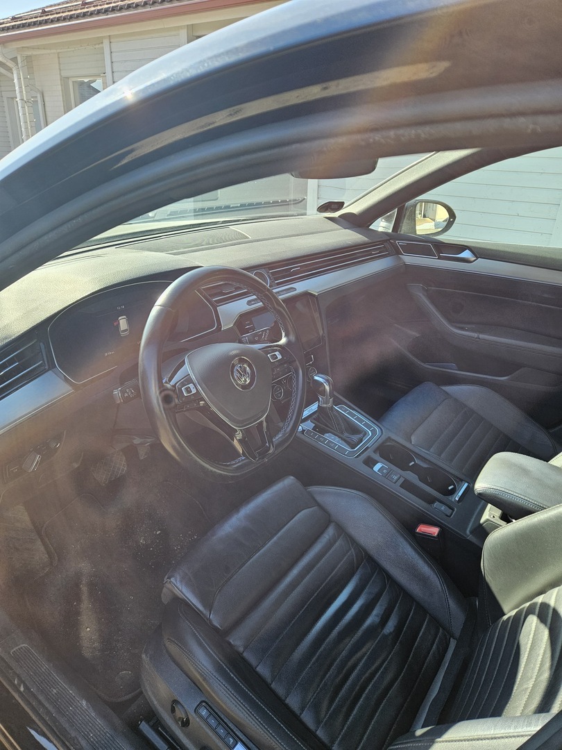 VOLKSWAGEN Passat 2018