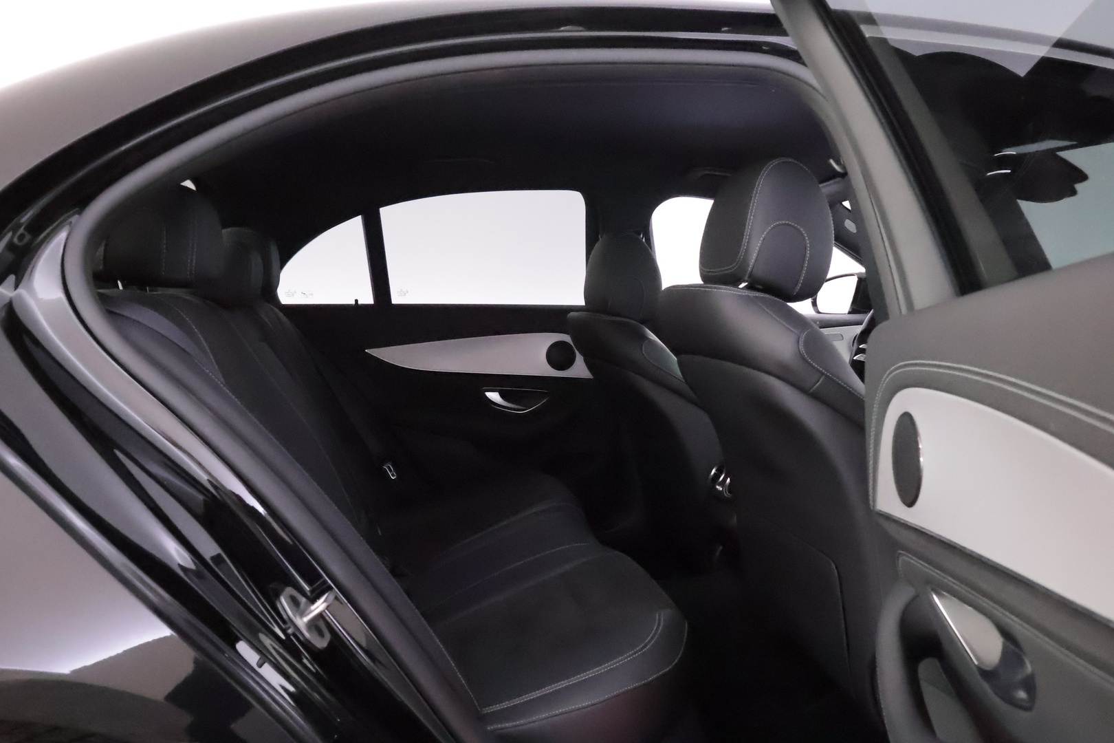 MERCEDES-BENZ E 2022