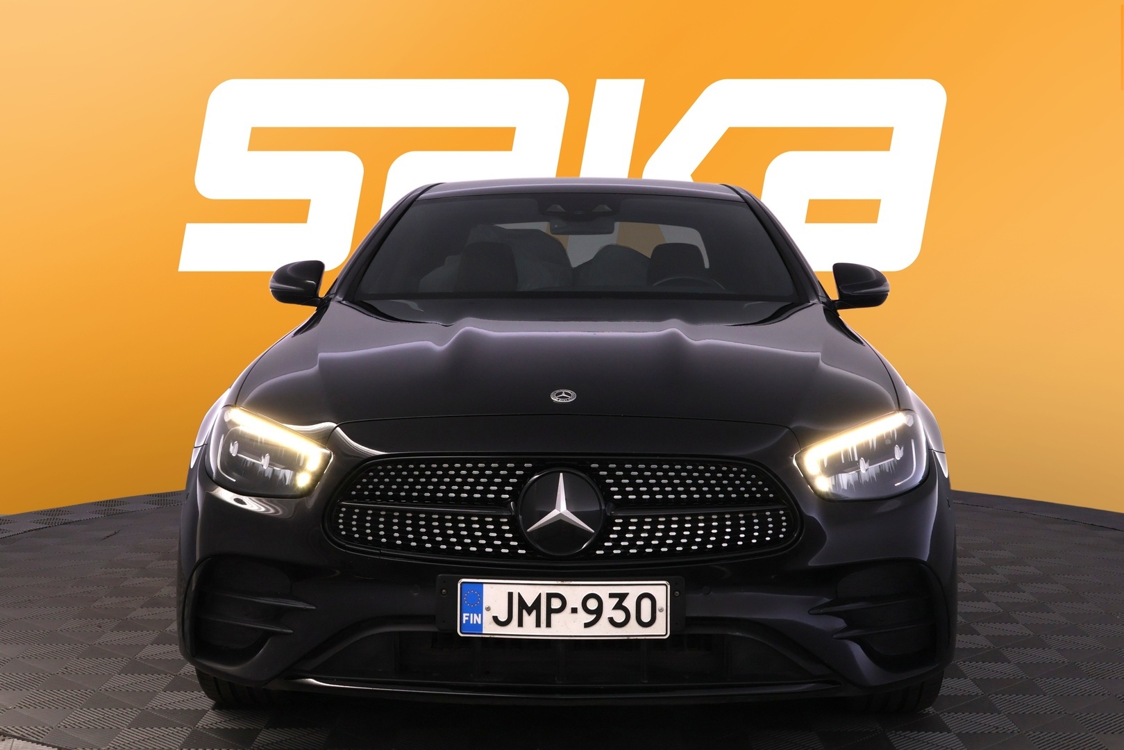 MERCEDES-BENZ E 2022