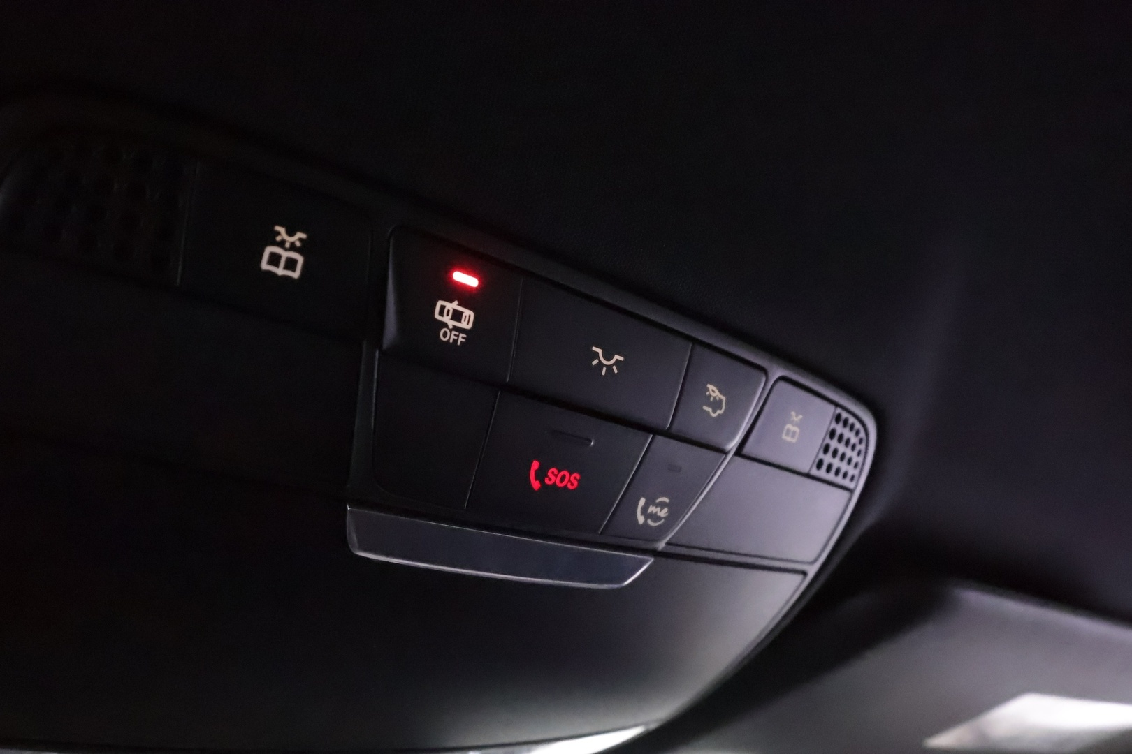 MERCEDES-BENZ E 2022