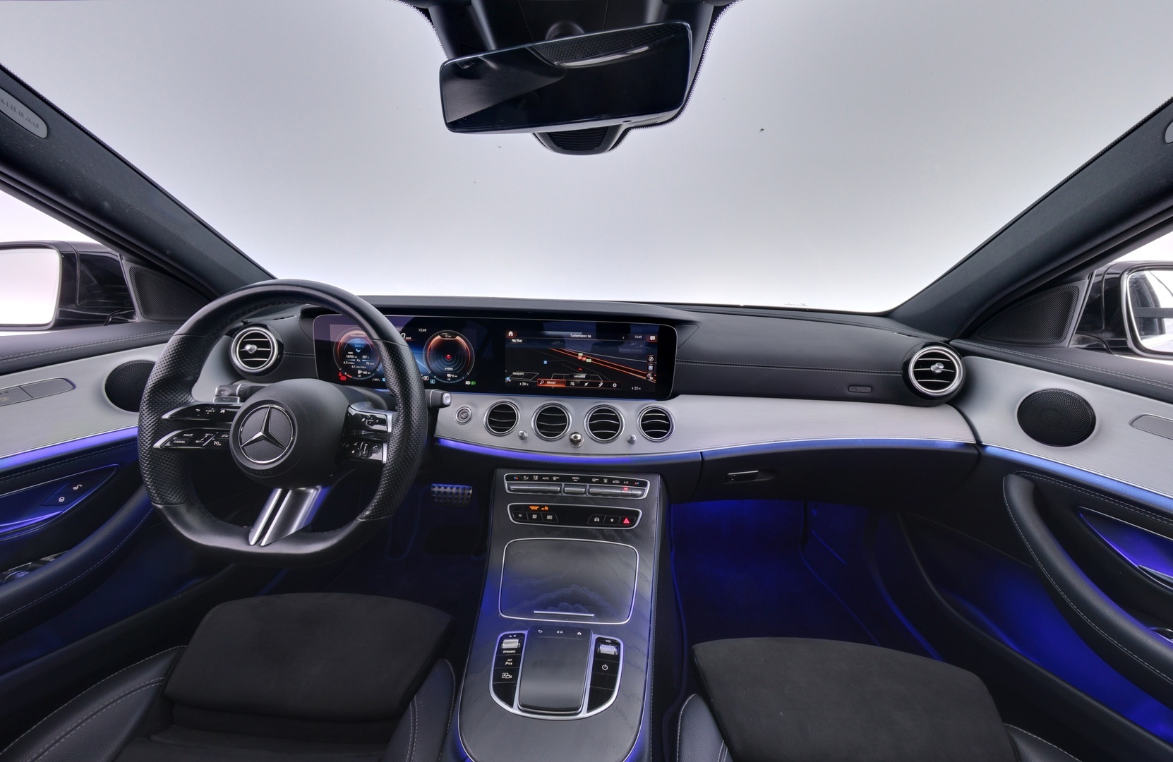 MERCEDES-BENZ E 2022