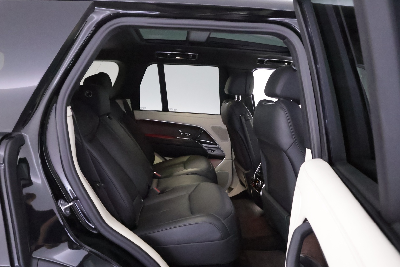 LAND ROVER Range Rover 2023