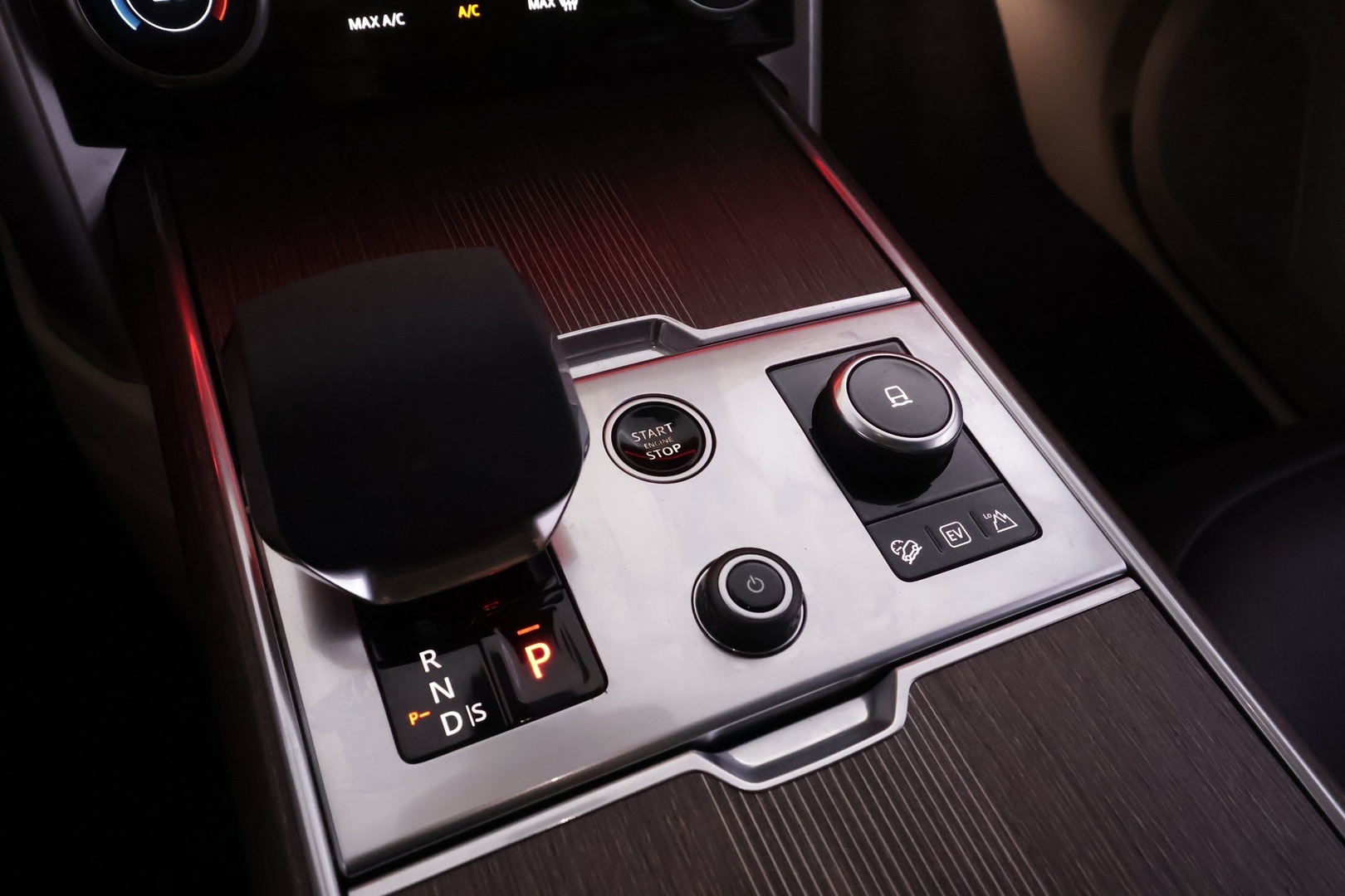 LAND ROVER Range Rover 2023