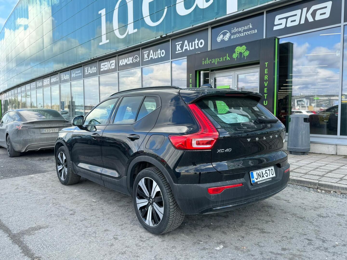 VOLVO XC40 2023