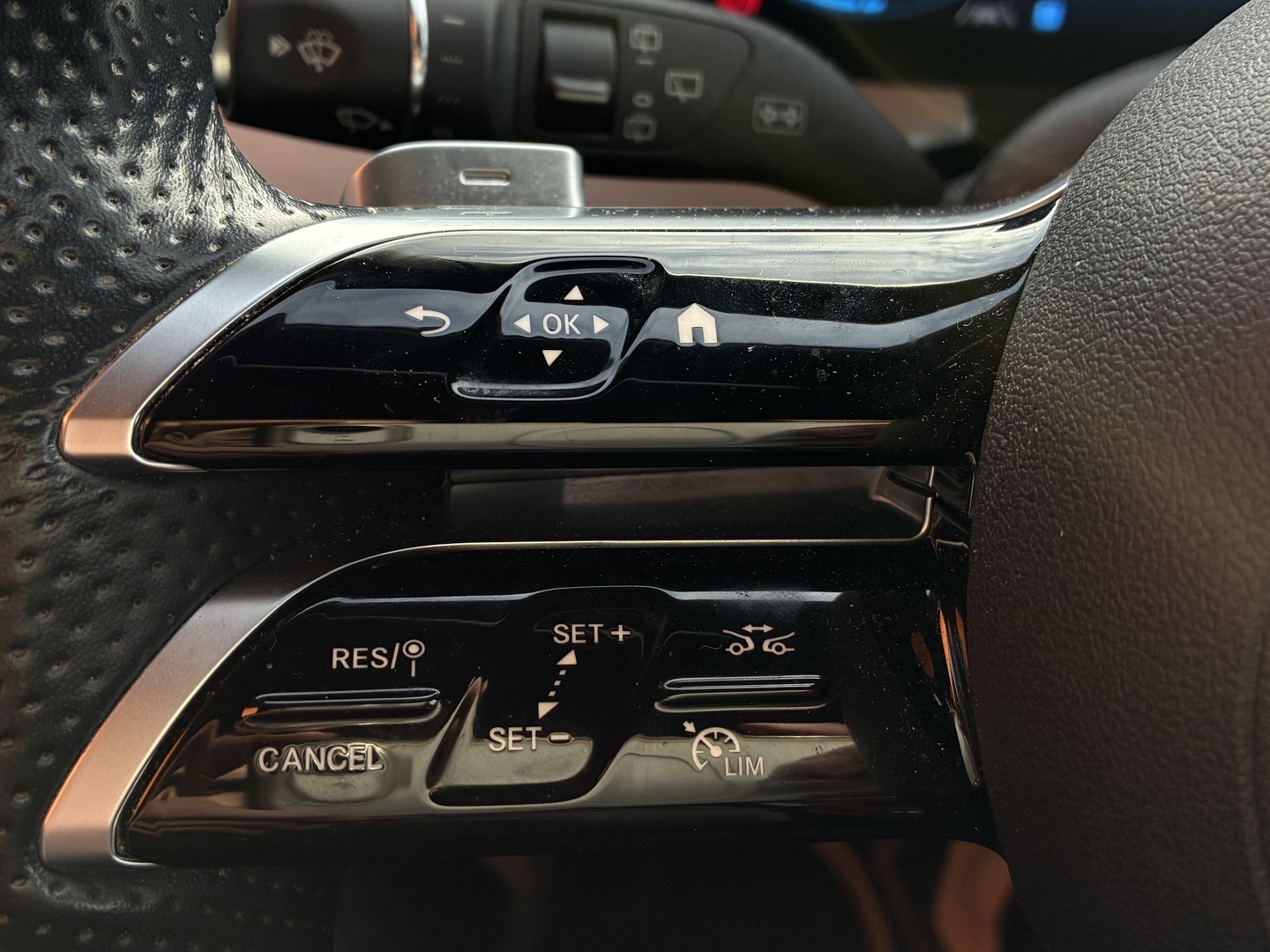 MERCEDES-BENZ E 2020