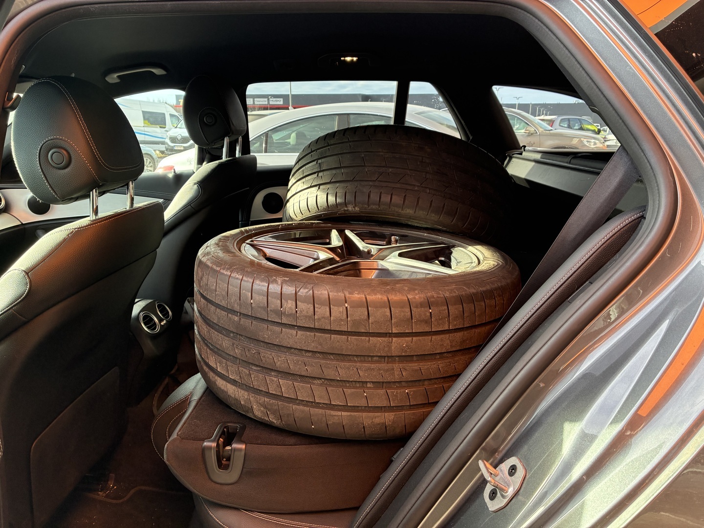 MERCEDES-BENZ E 2020