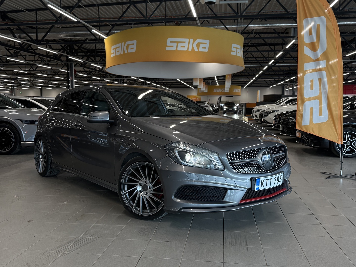 MERCEDES-BENZ A 2013