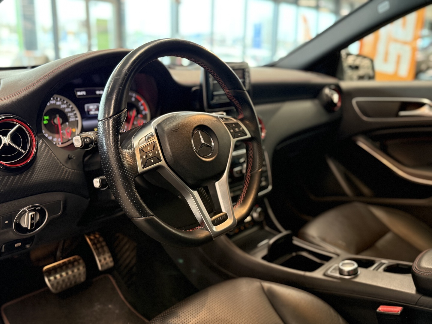 MERCEDES-BENZ A 2013