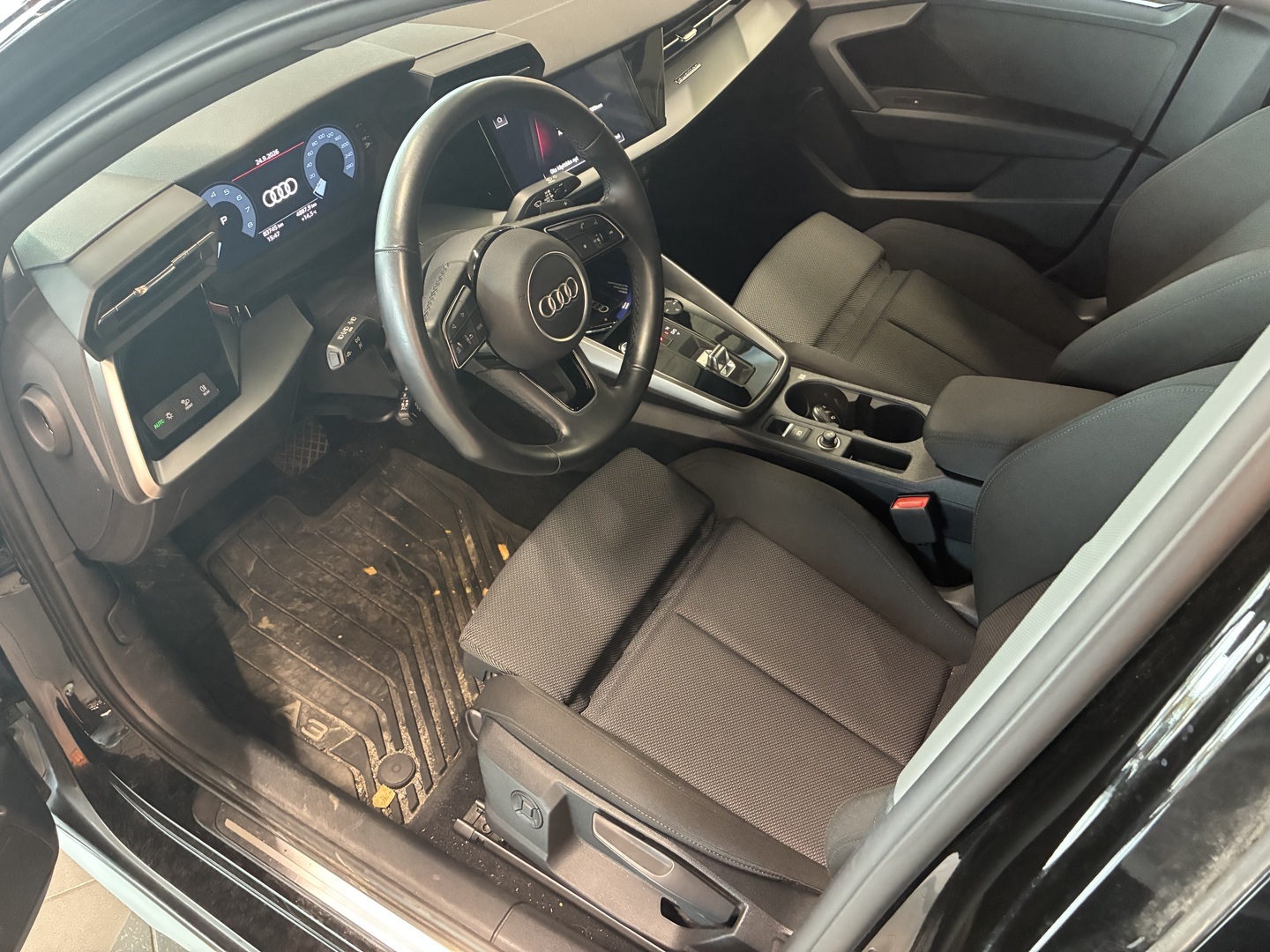 AUDI A3 2023