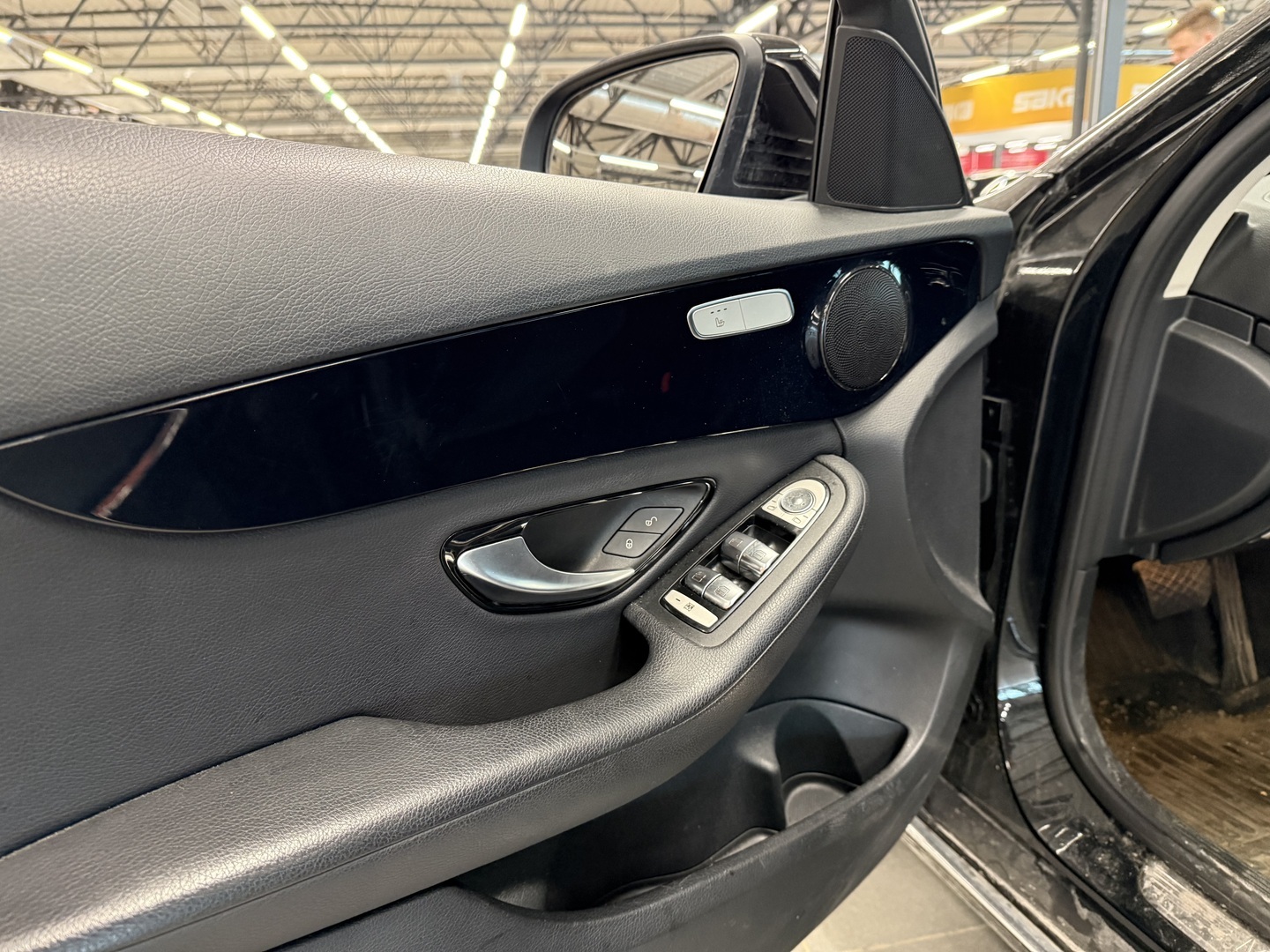 MERCEDES-BENZ C 2016