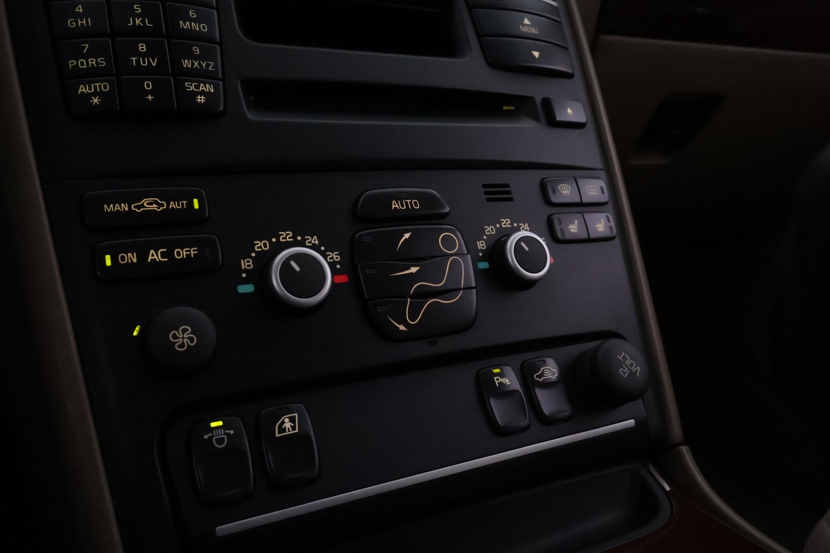 VOLVO XC90 2012