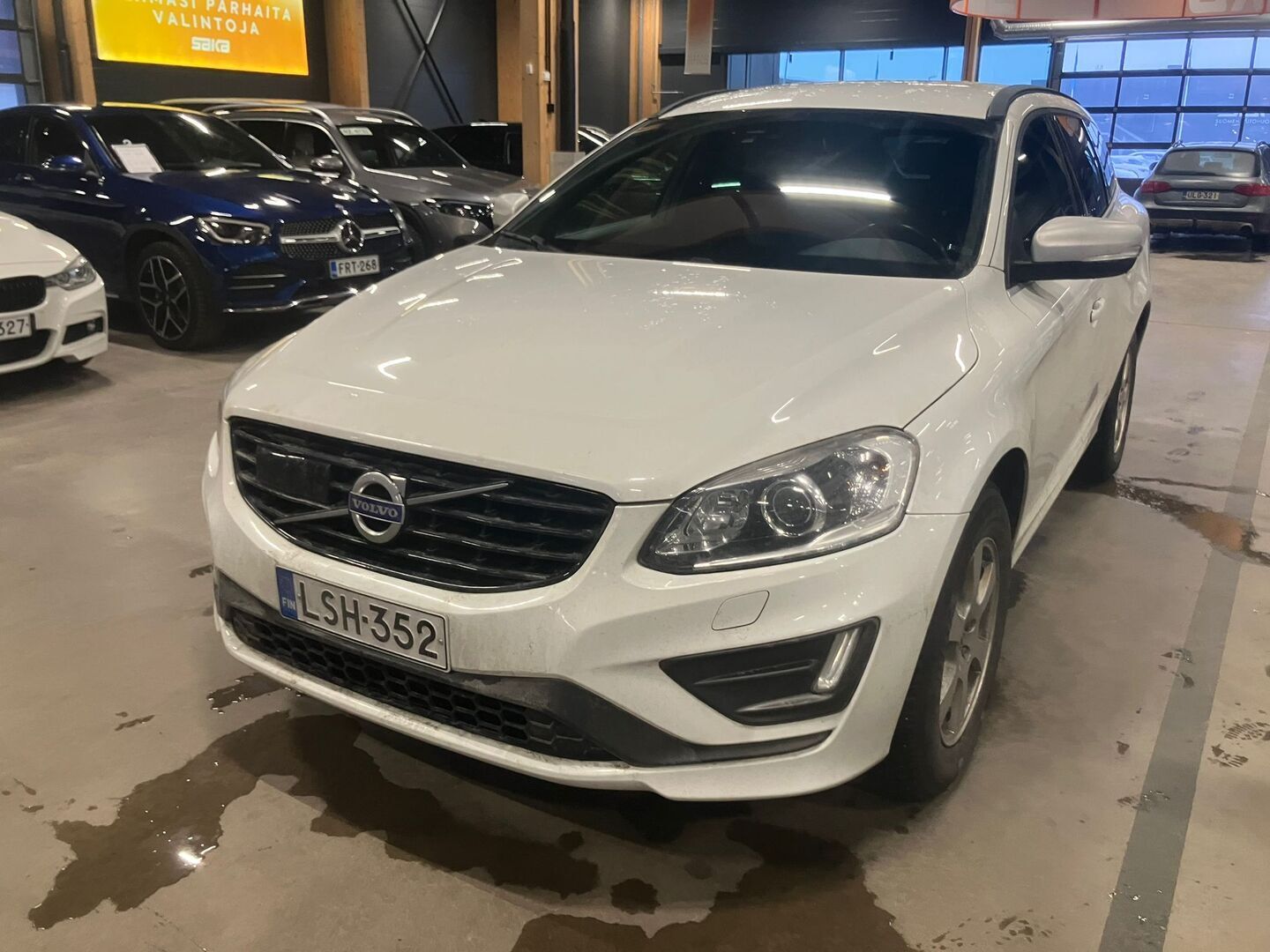 VOLVO XC60 2017