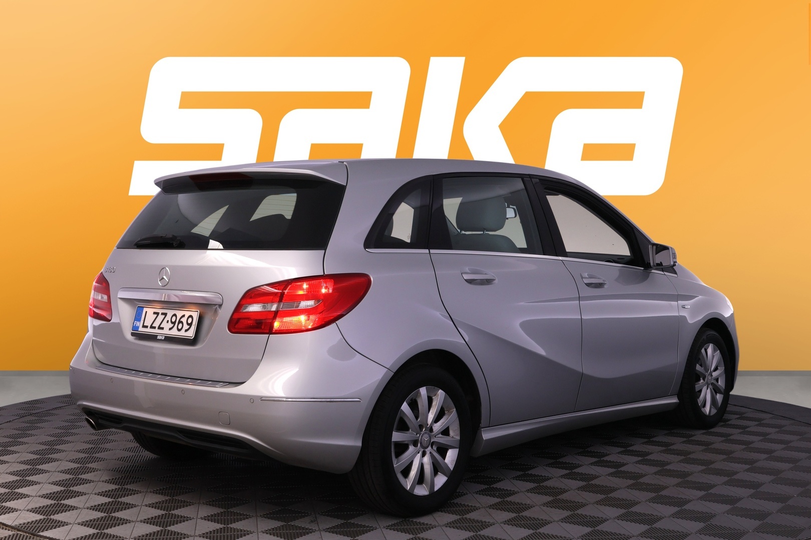 MERCEDES-BENZ B 2012
