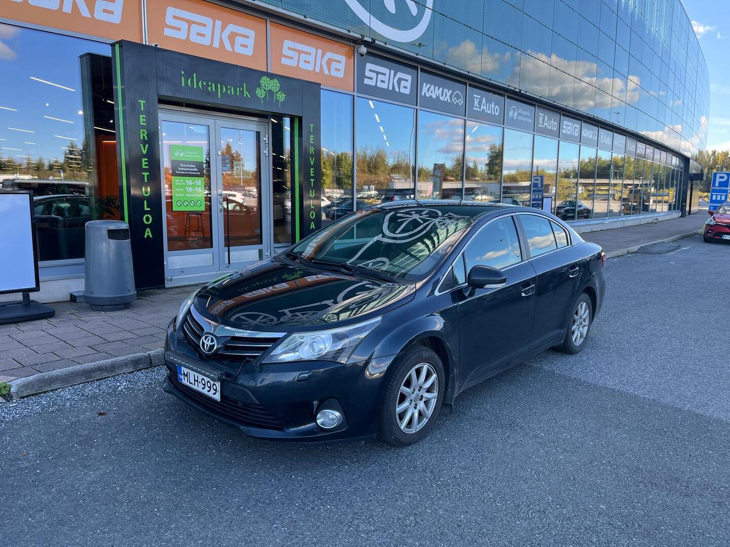 TOYOTA Avensis 2013