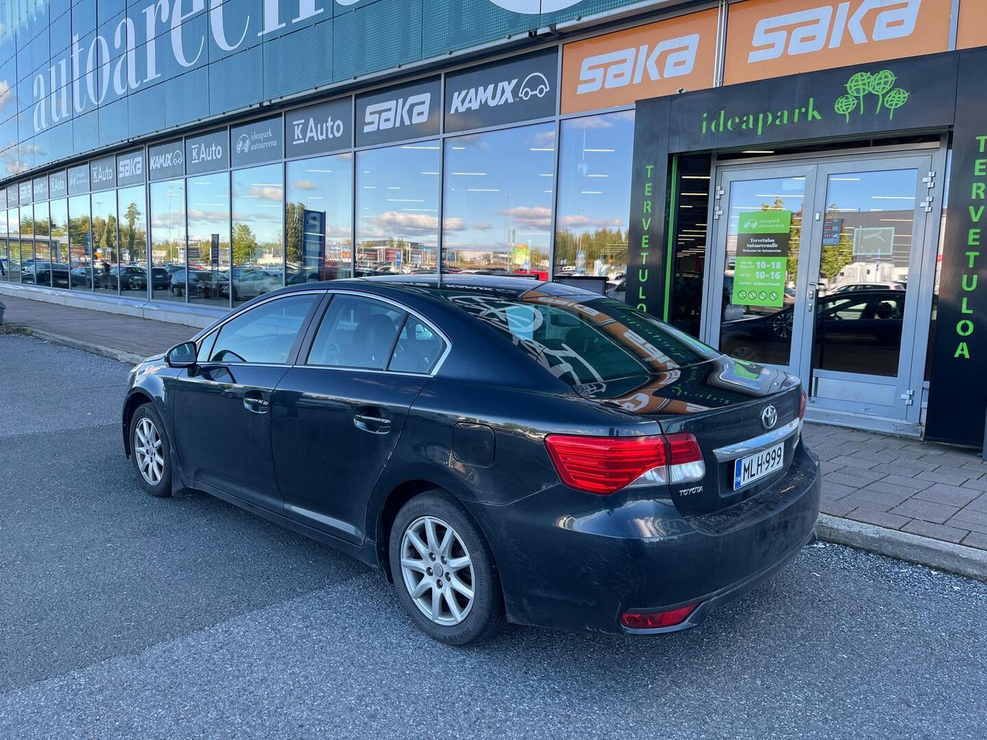 TOYOTA Avensis 2013