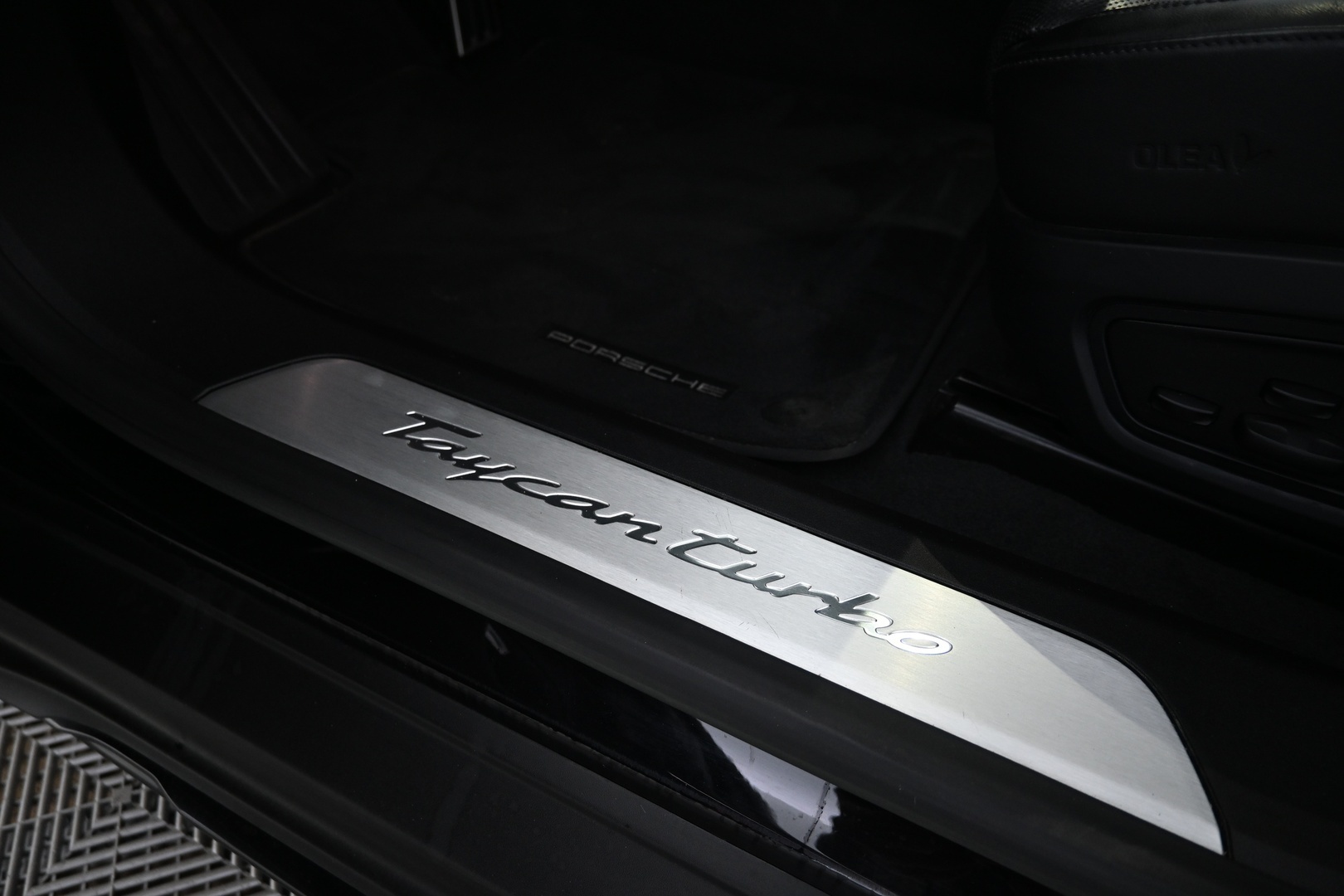 PORSCHE Taycan 2023