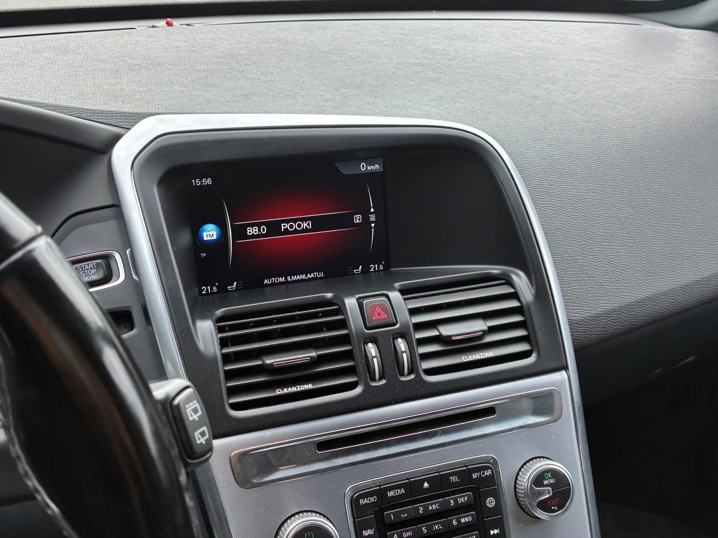 VOLVO XC60 2017
