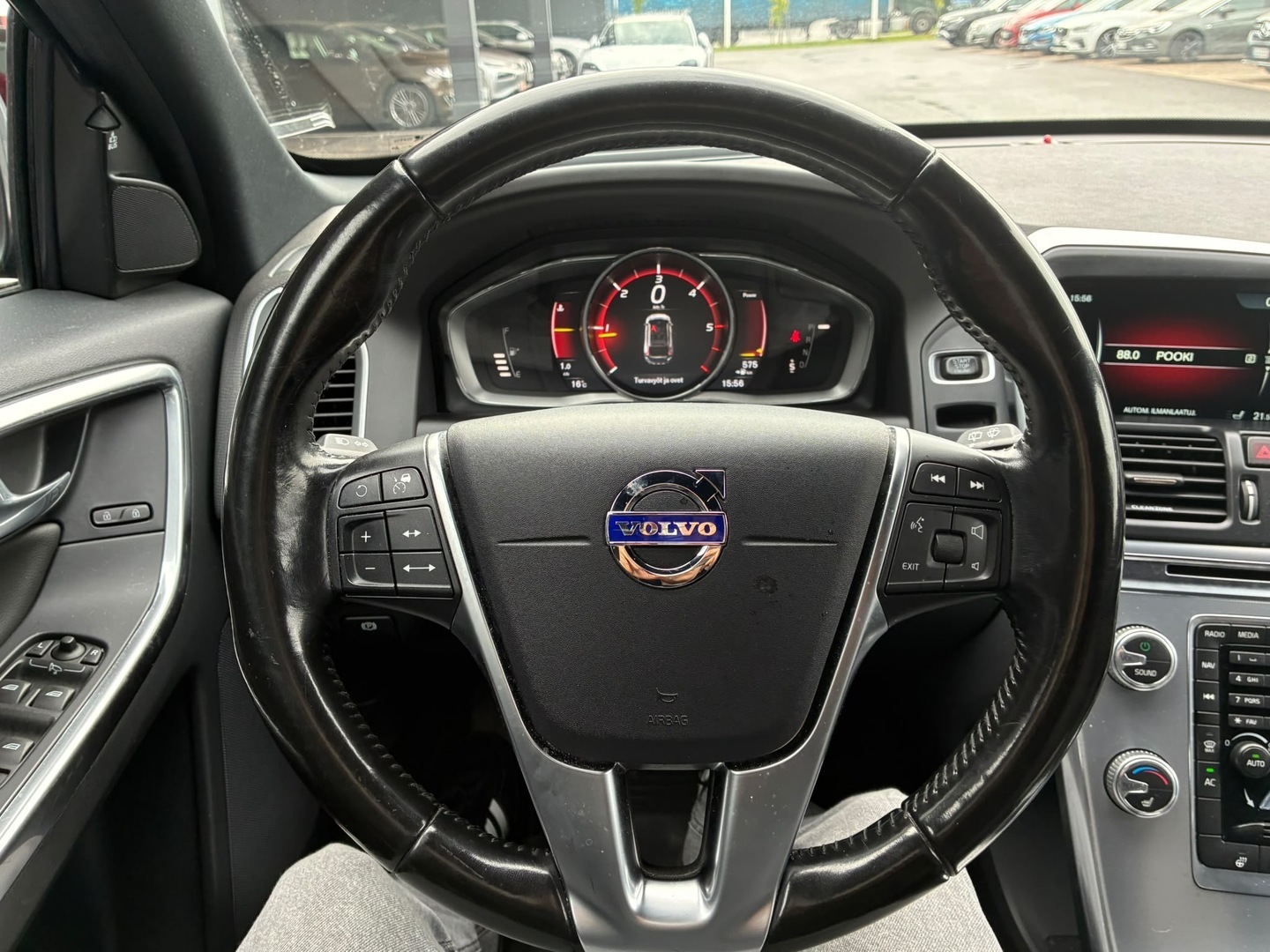 VOLVO XC60 2017