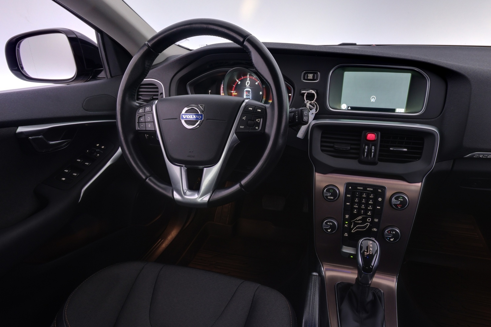 VOLVO V40 Cross Country 2016
