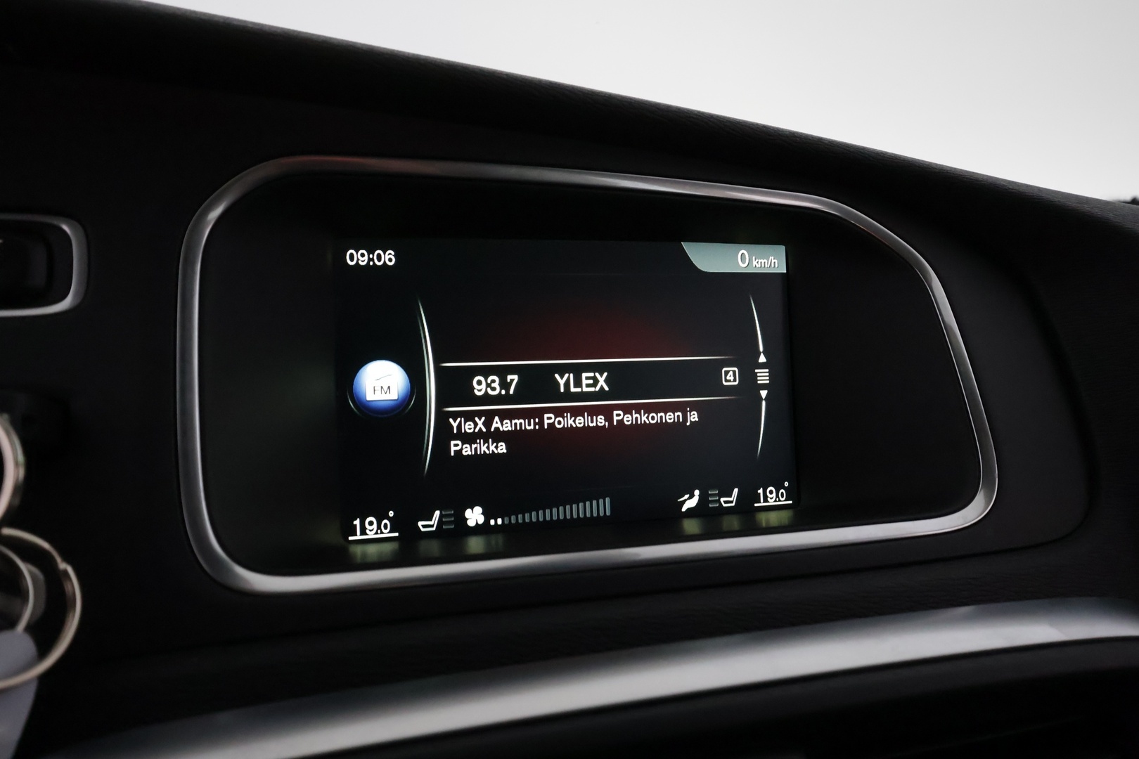 VOLVO V40 Cross Country 2016