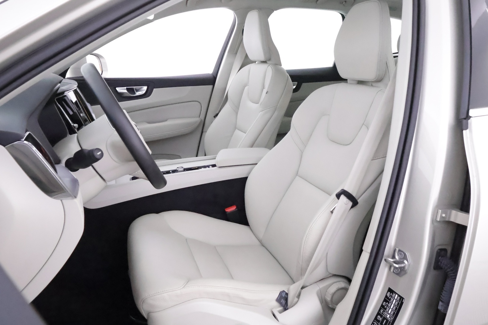 VOLVO XC60 2021