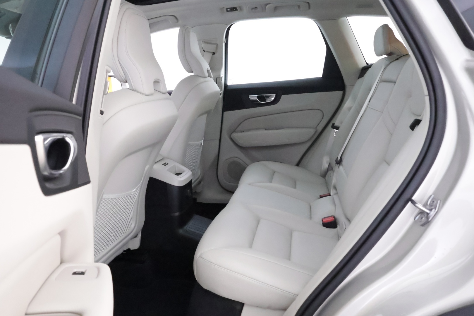 VOLVO XC60 2021