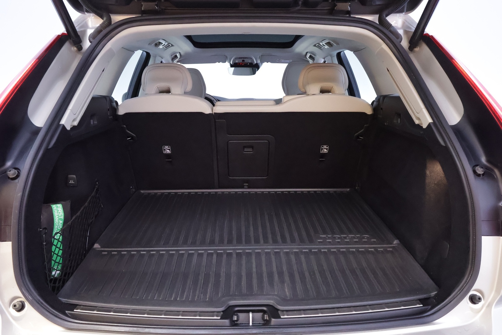 VOLVO XC60 2021