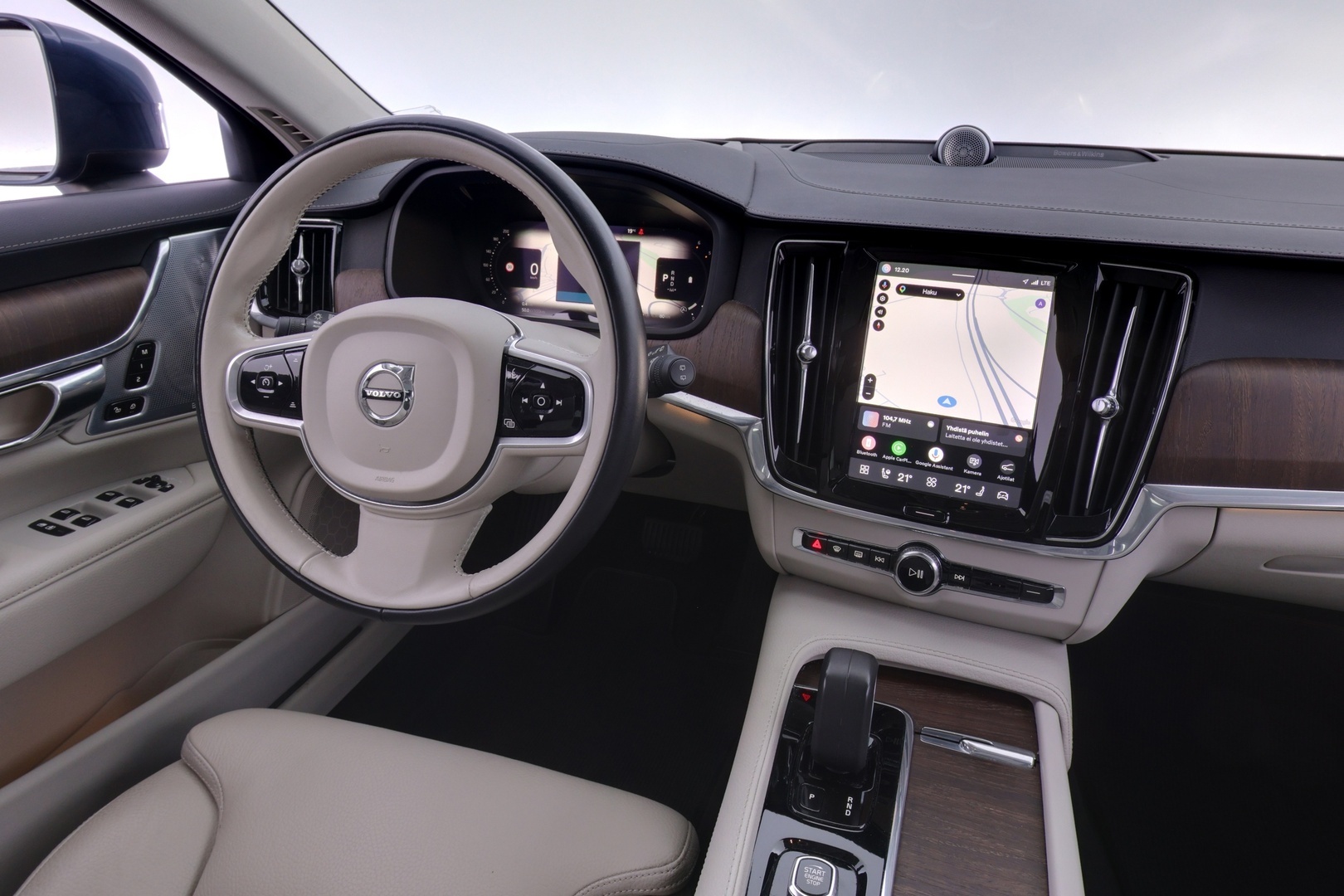 VOLVO V90 Cross Country 2022