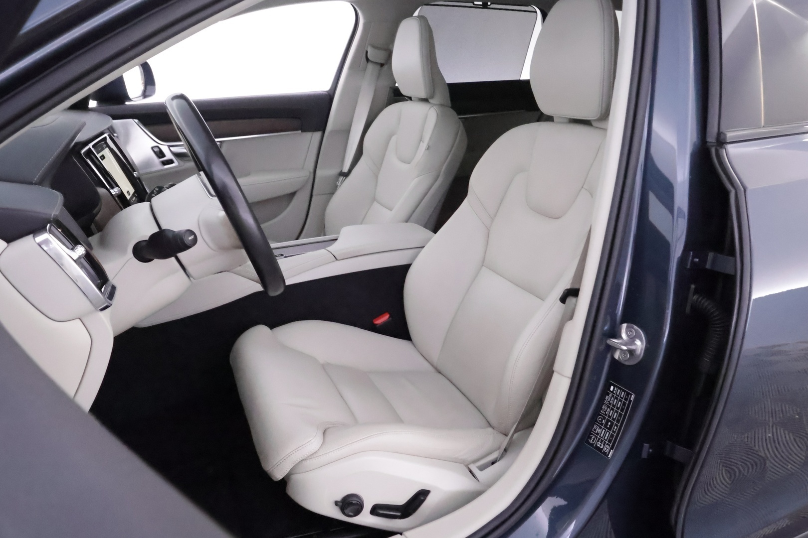 VOLVO V90 Cross Country 2022