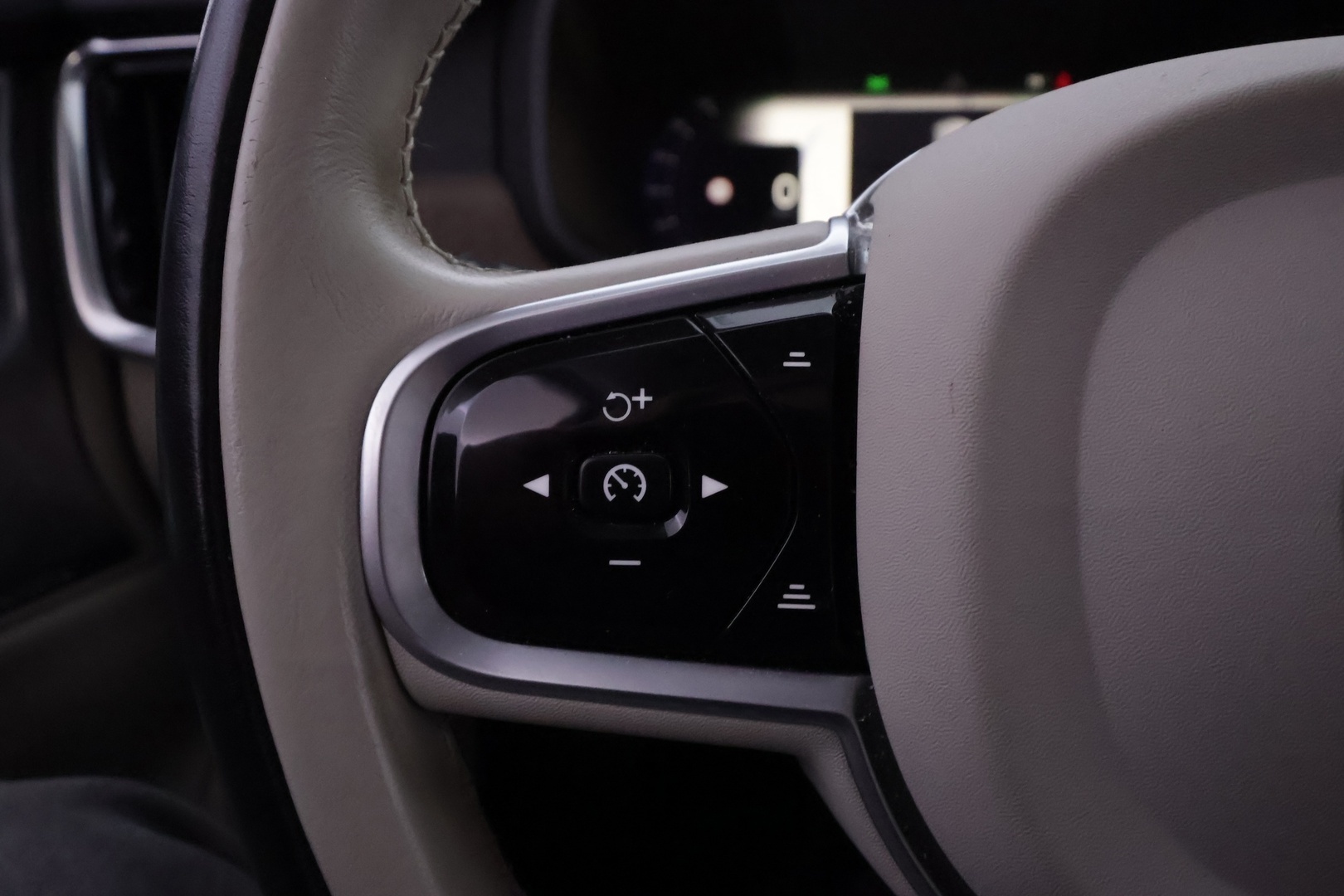 VOLVO V90 Cross Country 2022
