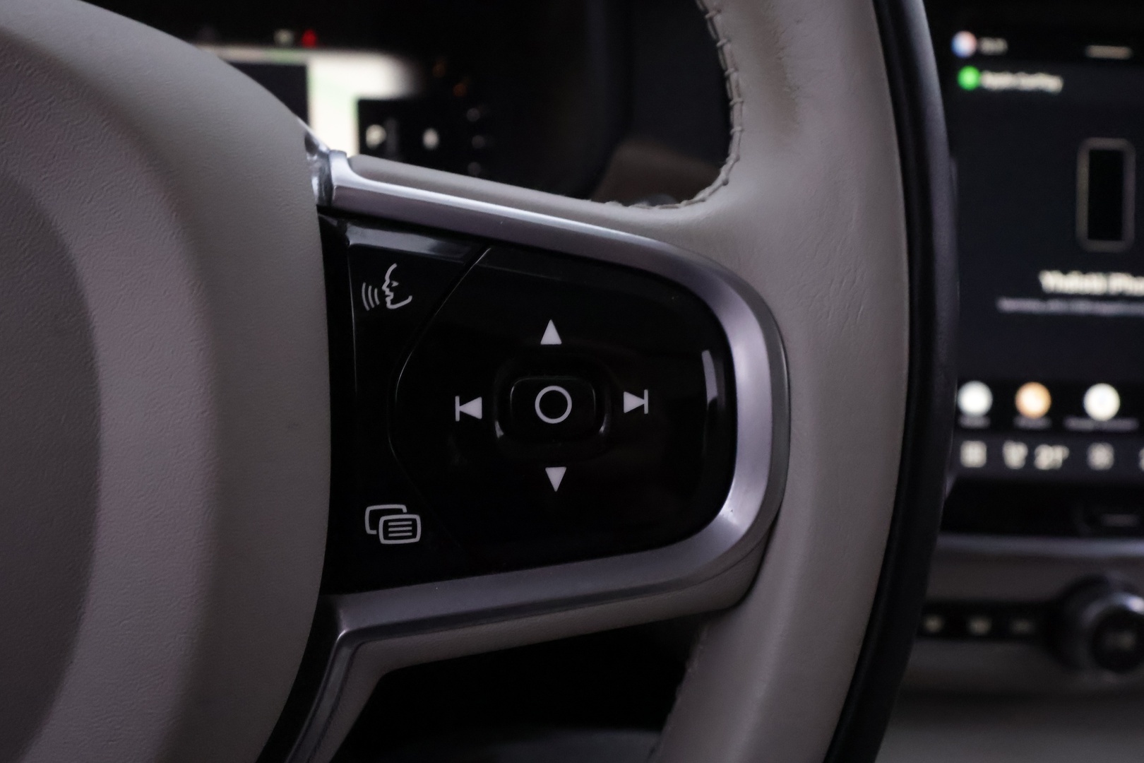 VOLVO V90 Cross Country 2022
