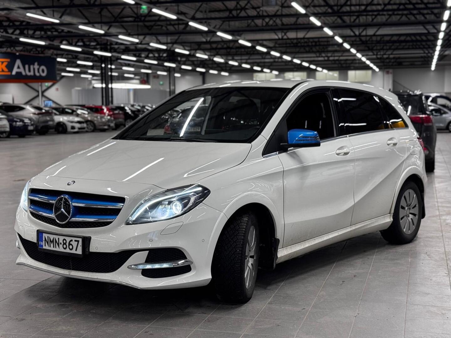 MERCEDES-BENZ B 2015