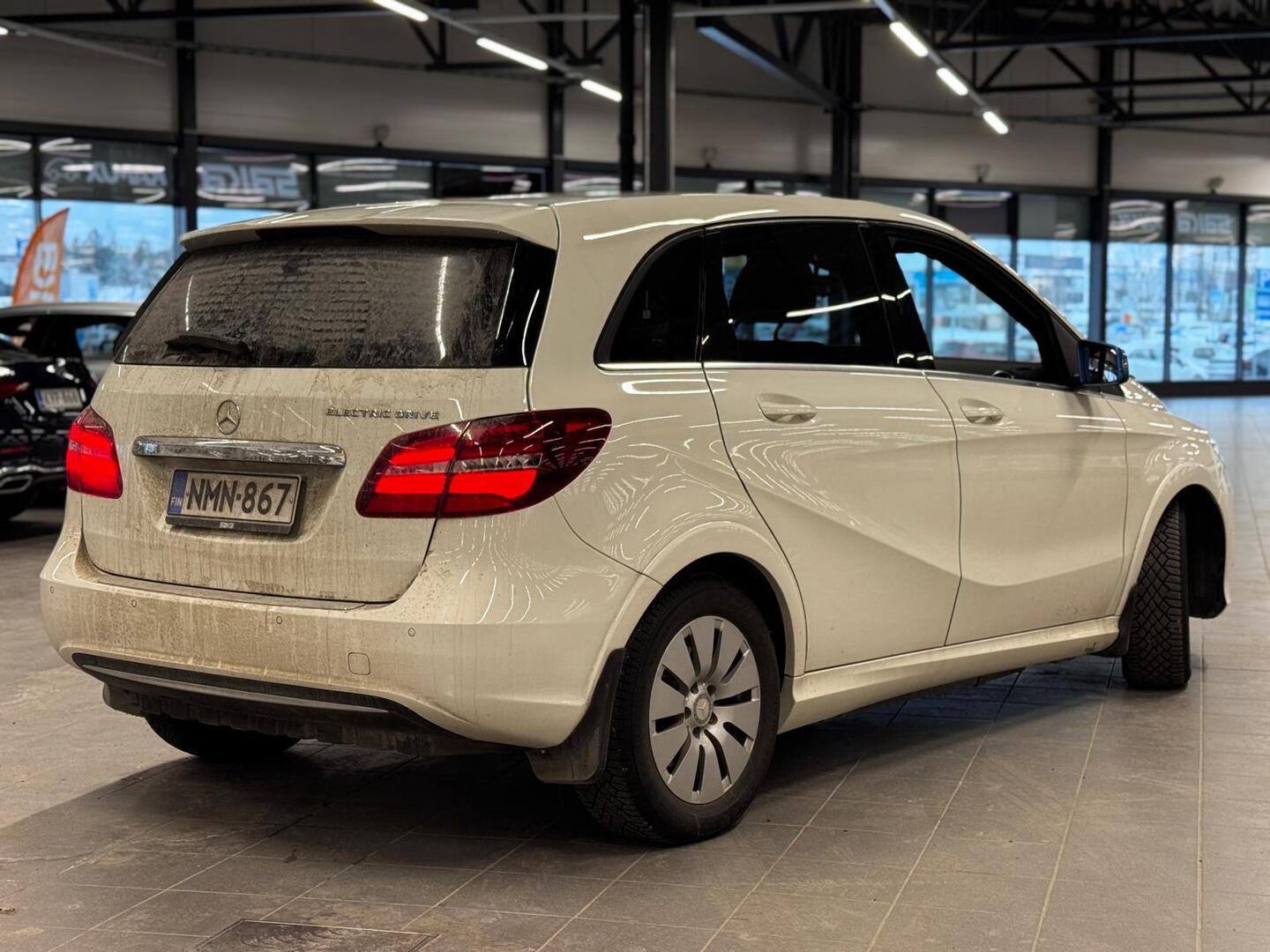 MERCEDES-BENZ B 2015