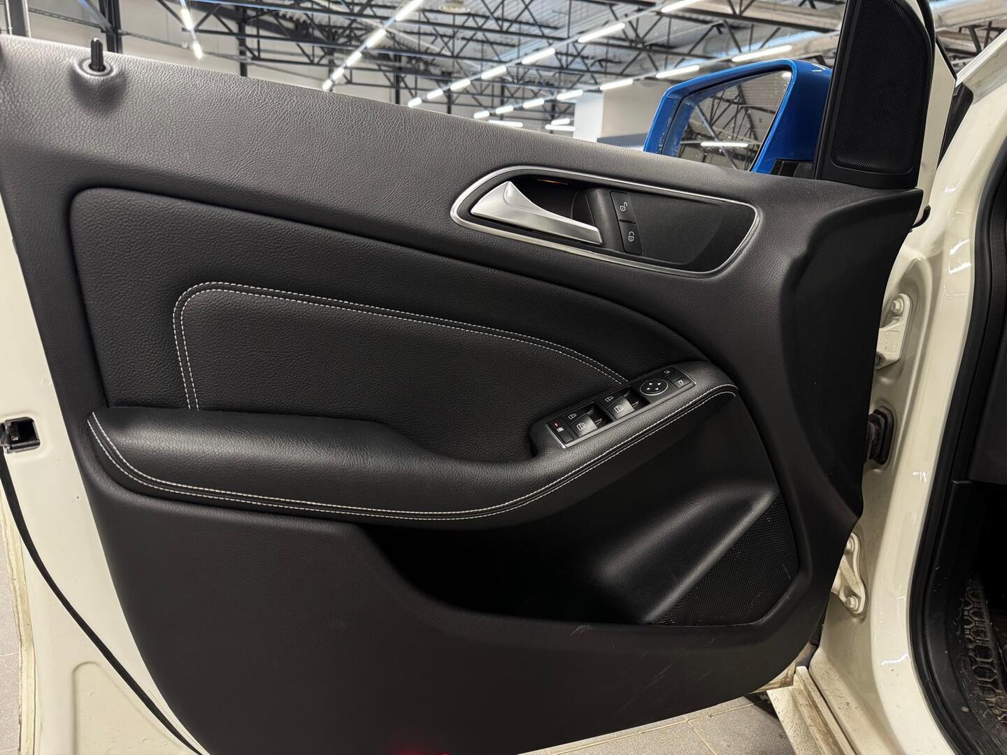 MERCEDES-BENZ B 2015