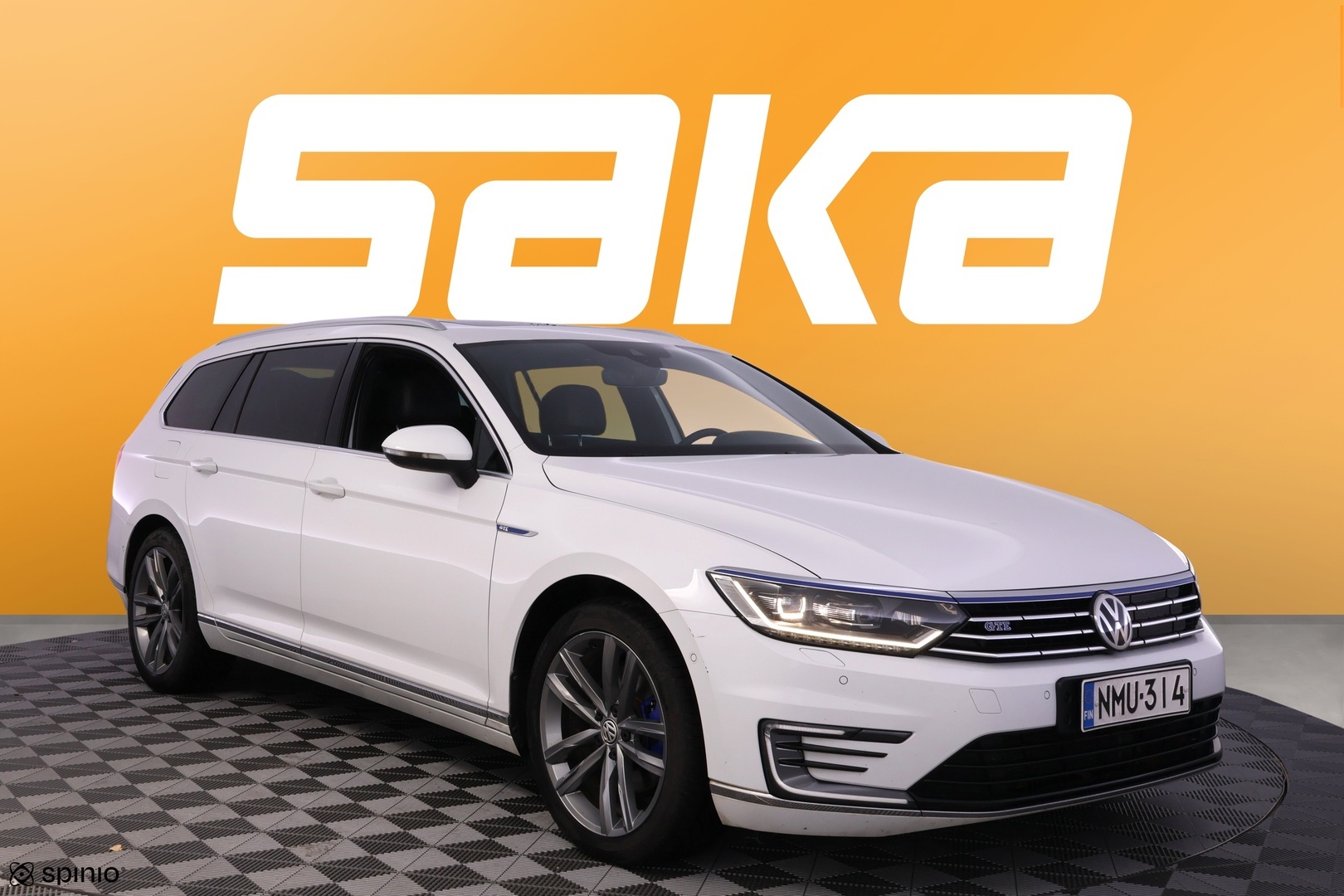VOLKSWAGEN Passat 2018