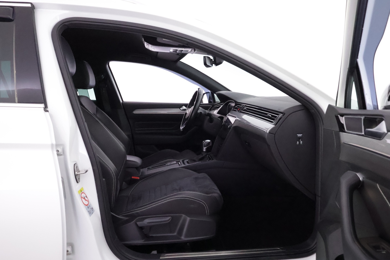 VOLKSWAGEN Passat 2021